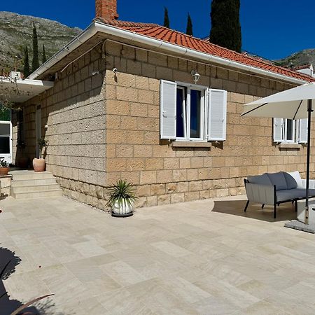 Holiday Home Lungo Mare Mlini Bagian luar foto