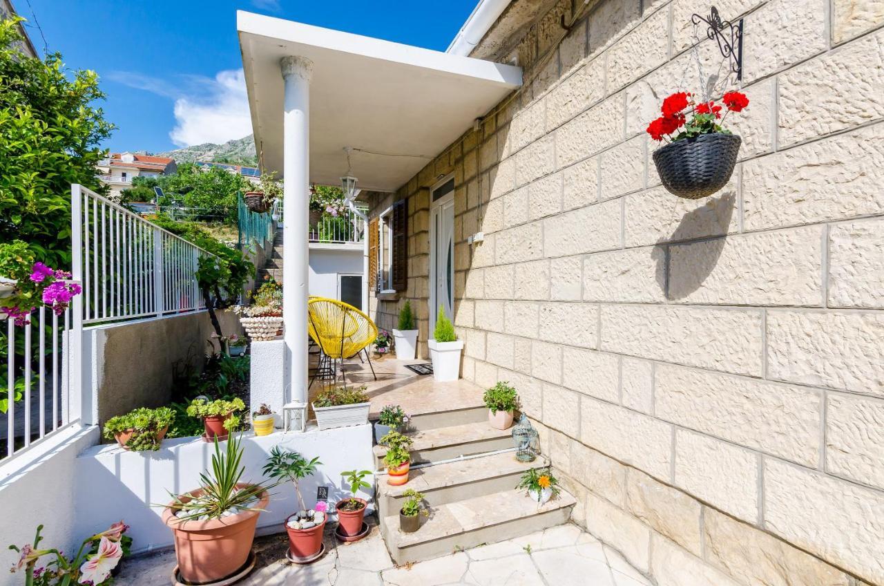 Holiday Home Lungo Mare Mlini Bagian luar foto