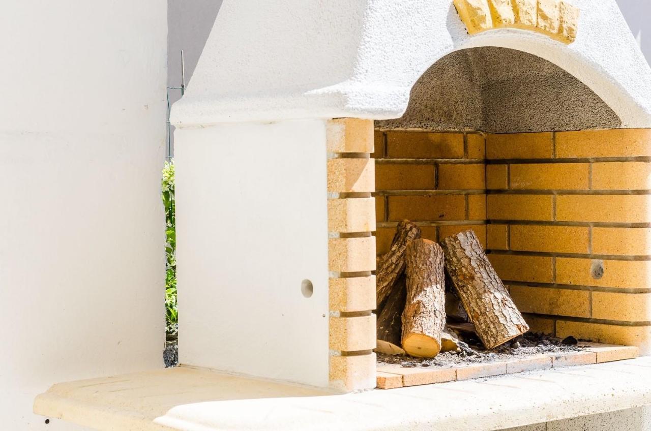 Holiday Home Lungo Mare Mlini Bagian luar foto