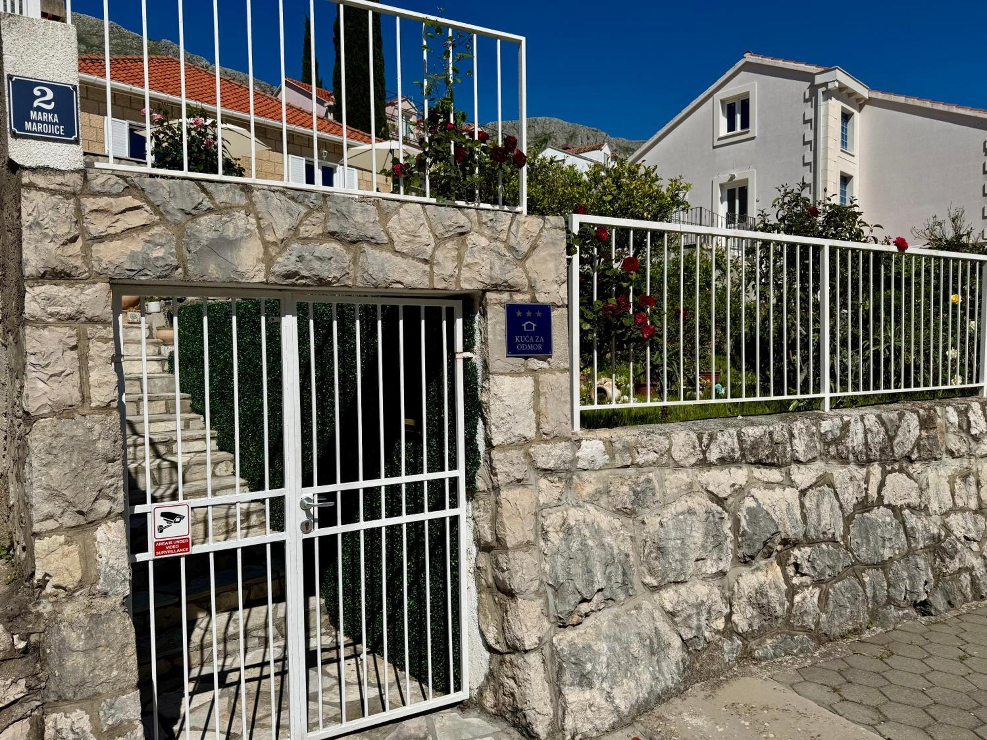 Holiday Home Lungo Mare Mlini Bagian luar foto