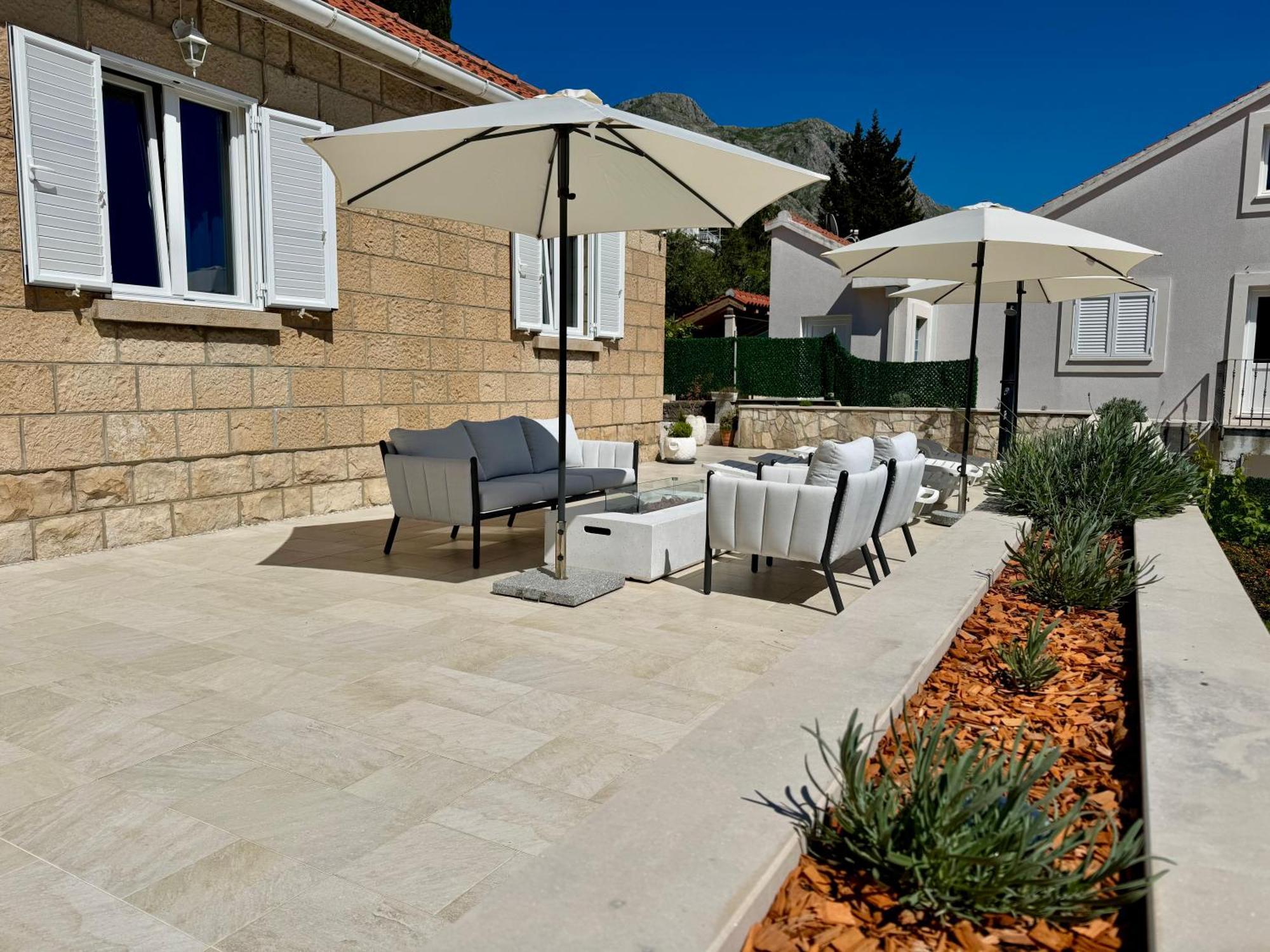 Holiday Home Lungo Mare Mlini Bagian luar foto