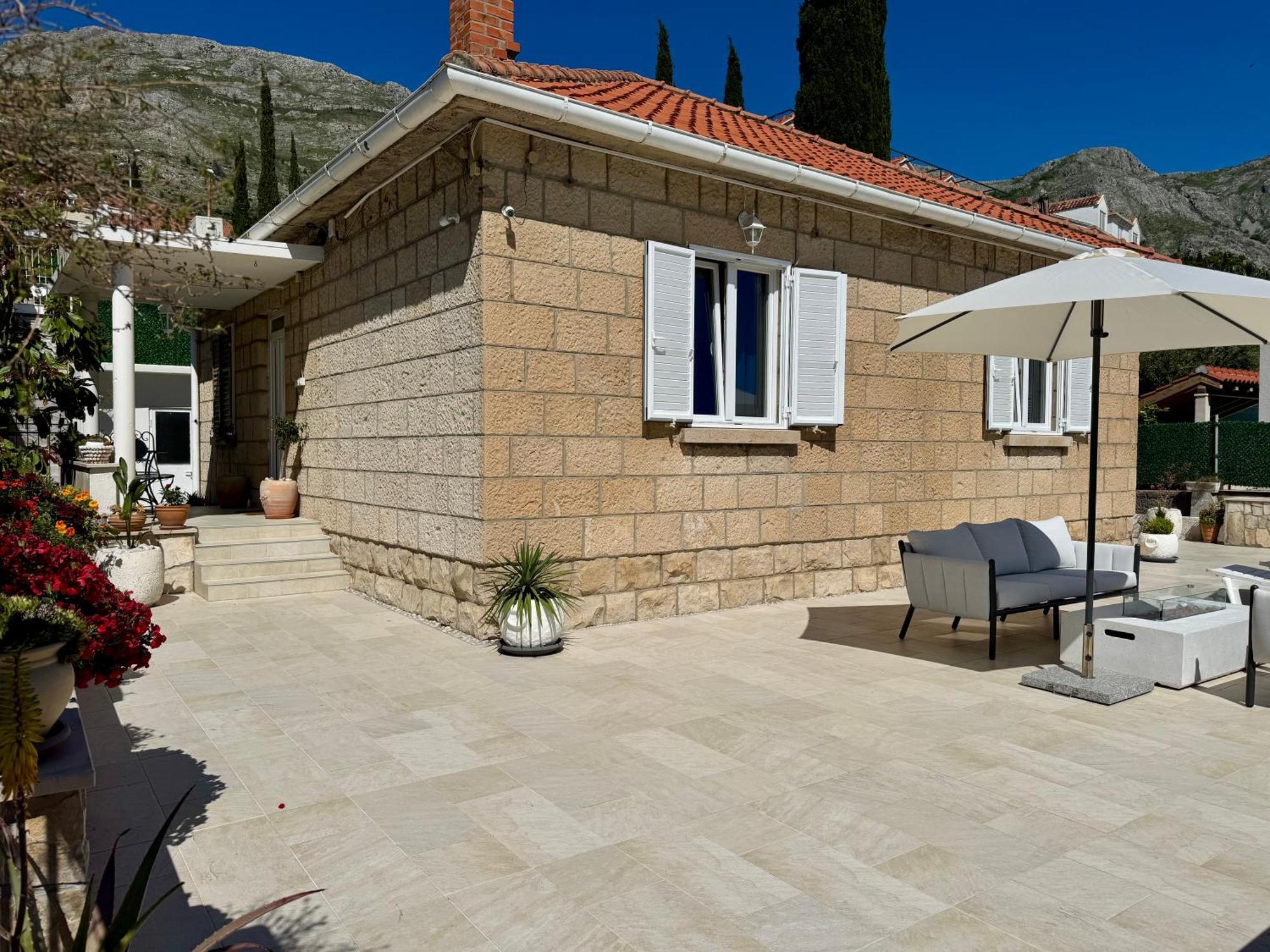 Holiday Home Lungo Mare Mlini Bagian luar foto