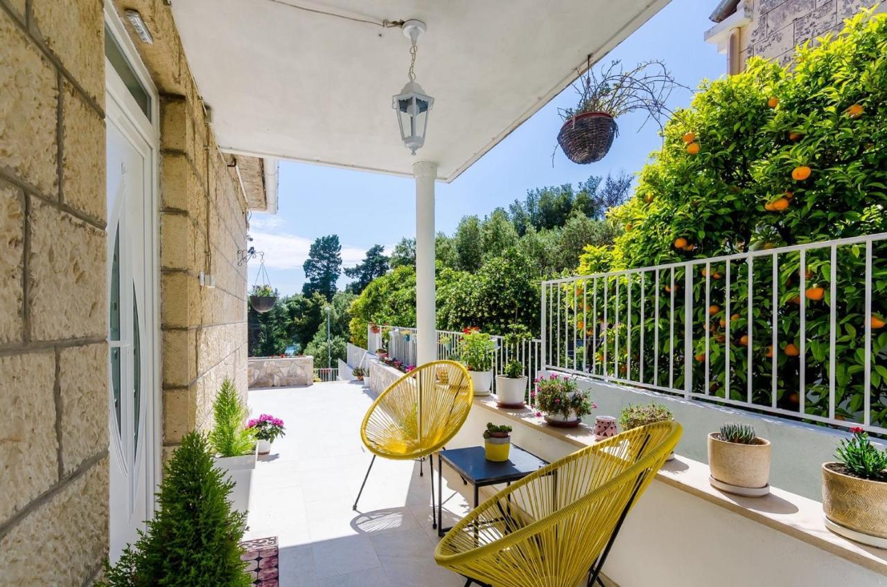 Holiday Home Lungo Mare Mlini Bagian luar foto