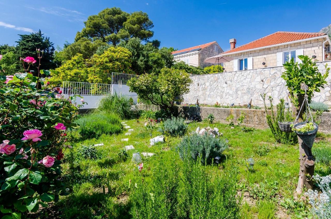 Holiday Home Lungo Mare Mlini Bagian luar foto